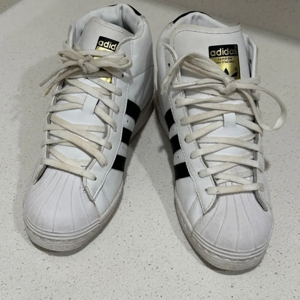 adidas la marque aux 3‎ bandes